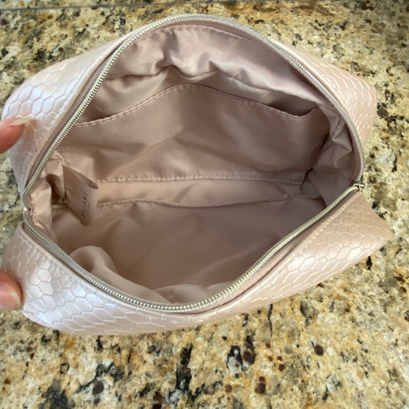 Bvlgari Parfums Cosmetic Pouch (NWOT) - Picture 6 of 13